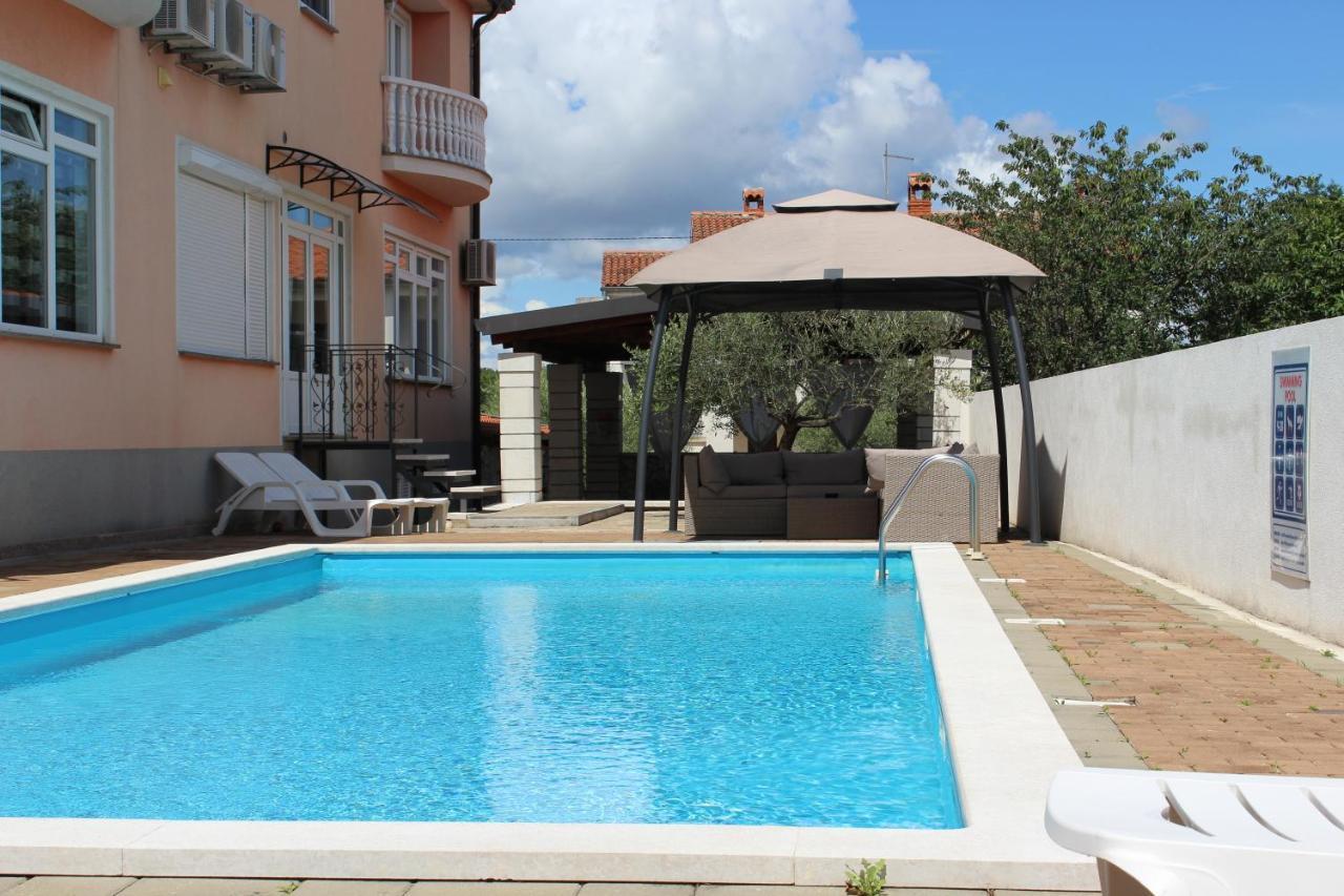 Apartments Kimm Porec Exterior photo